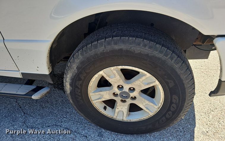 image for item EJ5648 2006 Ford  Ranger XLT SuperCab pickup truck