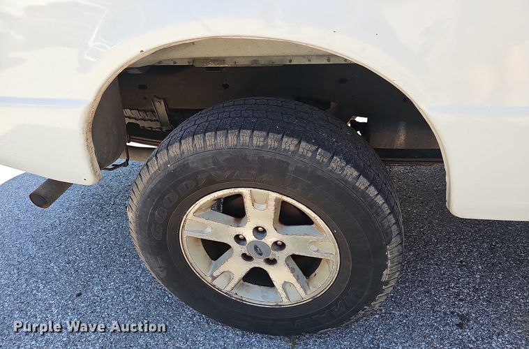 image for item EJ5648 2006 Ford  Ranger XLT SuperCab pickup truck