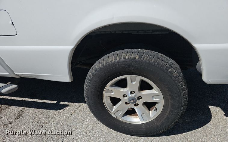 image for item EJ5648 2006 Ford  Ranger XLT SuperCab pickup truck