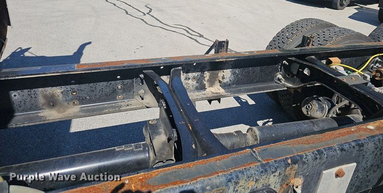 image for item EJ5652 2012 International  WorkStar 7500 truck cab and chassis