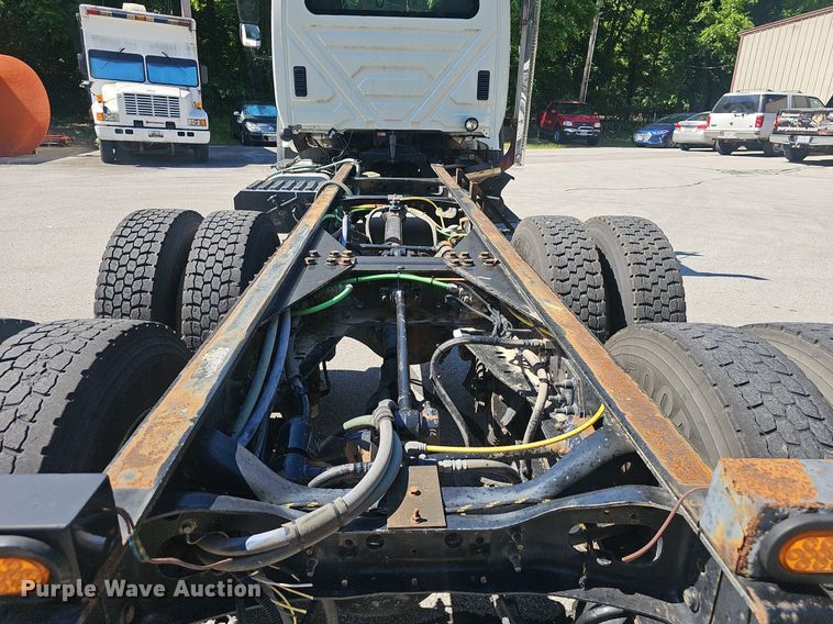 image for item EJ5652 2012 International  WorkStar 7500 truck cab and chassis