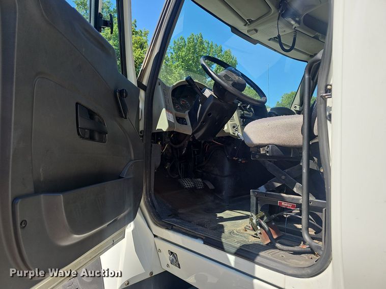 image for item EJ5652 2012 International  WorkStar 7500 truck cab and chassis