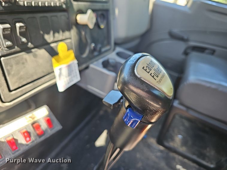 image for item EJ5652 2012 International  WorkStar 7500 truck cab and chassis