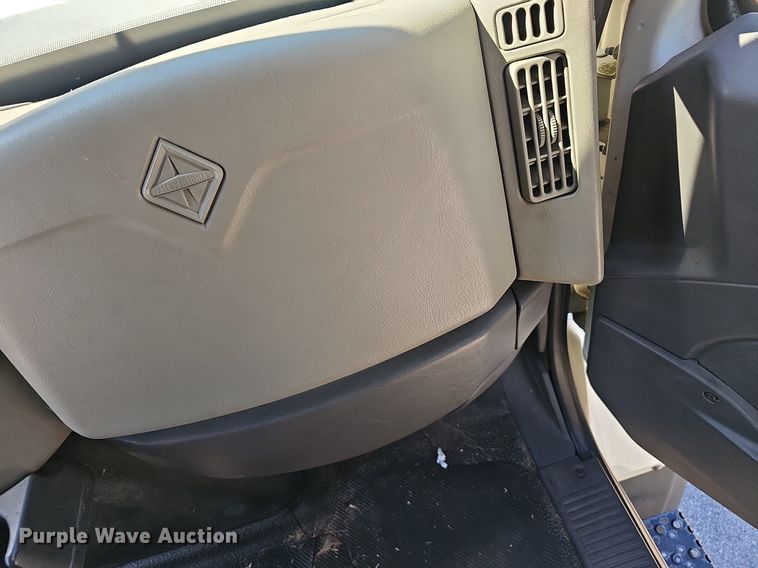 image for item EJ5652 2012 International  WorkStar 7500 truck cab and chassis