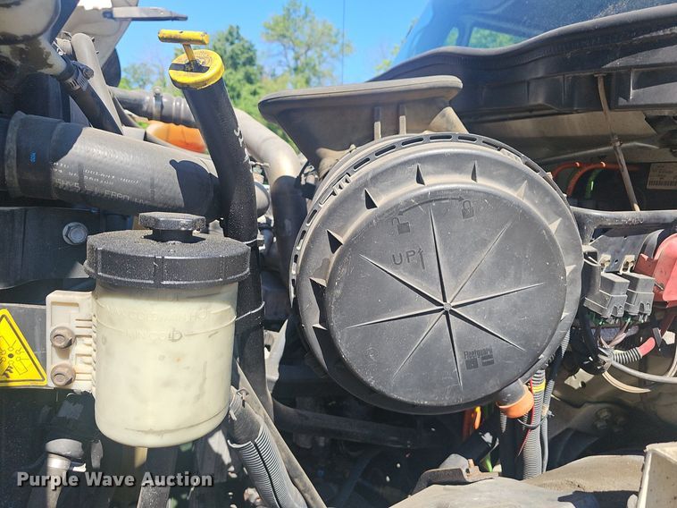 image for item EJ5652 2012 International  WorkStar 7500 truck cab and chassis