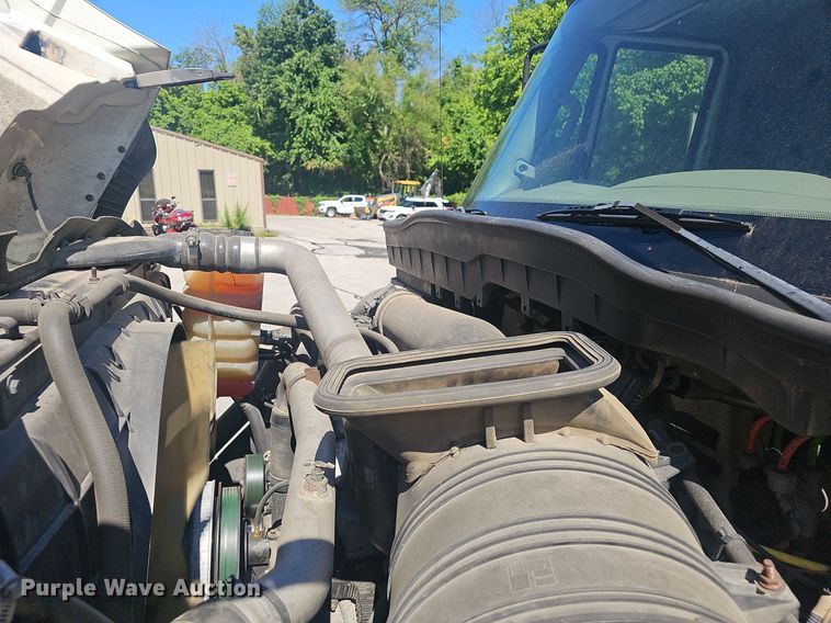 image for item EJ5652 2012 International  WorkStar 7500 truck cab and chassis