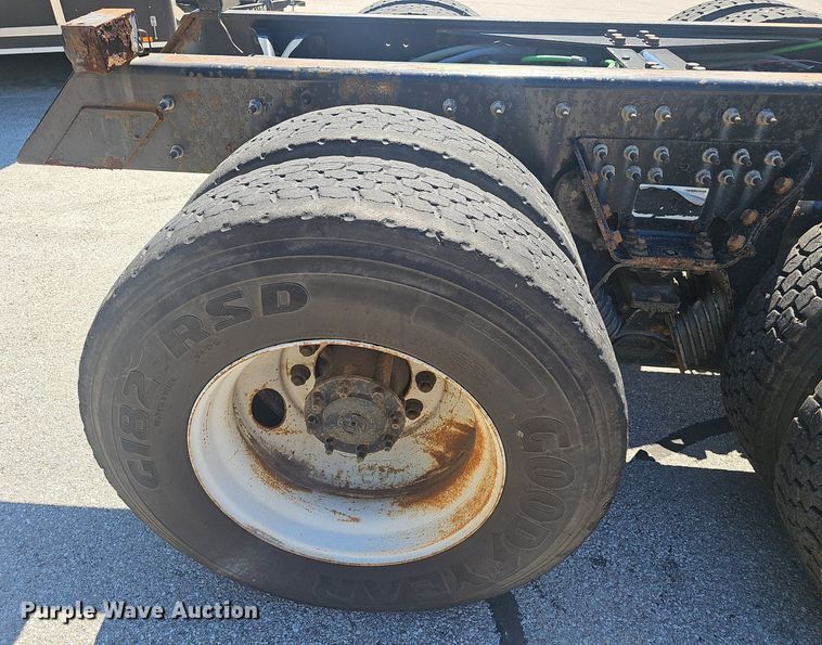 image for item EJ5652 2012 International  WorkStar 7500 truck cab and chassis