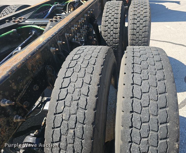 image for item EJ5652 2012 International  WorkStar 7500 truck cab and chassis