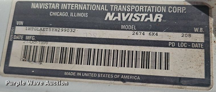 image for item EJ5653 2000 International  2674 truck cab and chassis