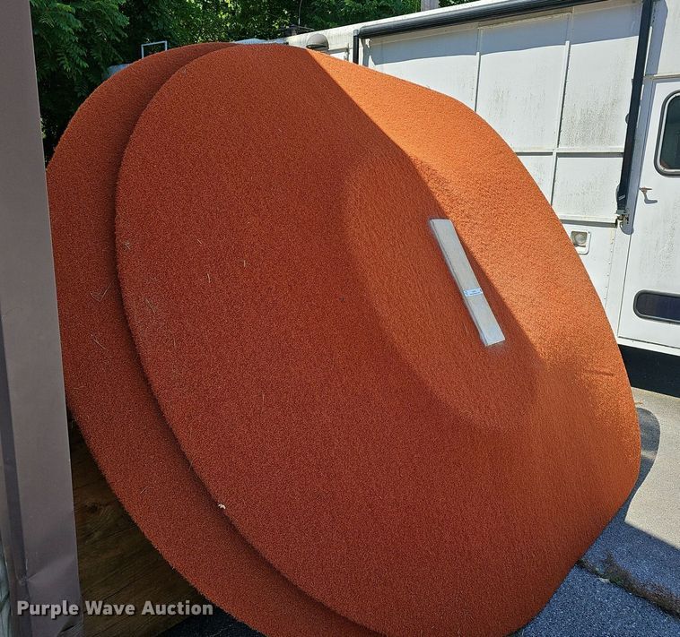 image for item EJ5654 (2) pitching mounds