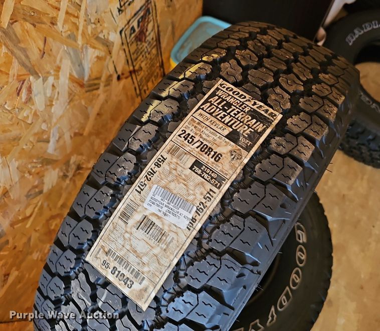 image for item EJ5657 (35) tires 
