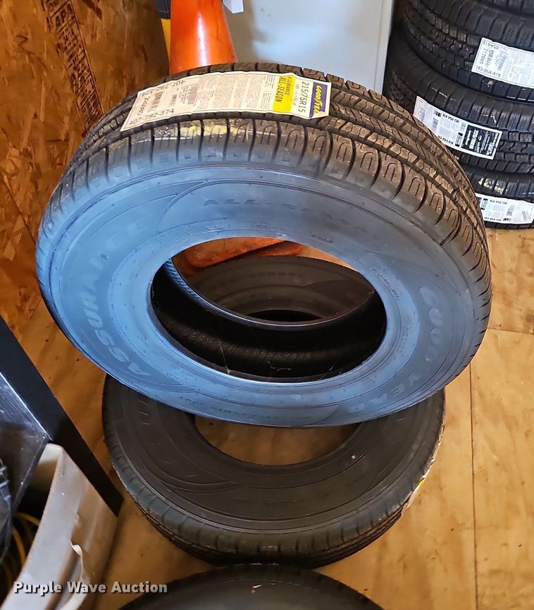 image for item EJ5657 (35) tires 