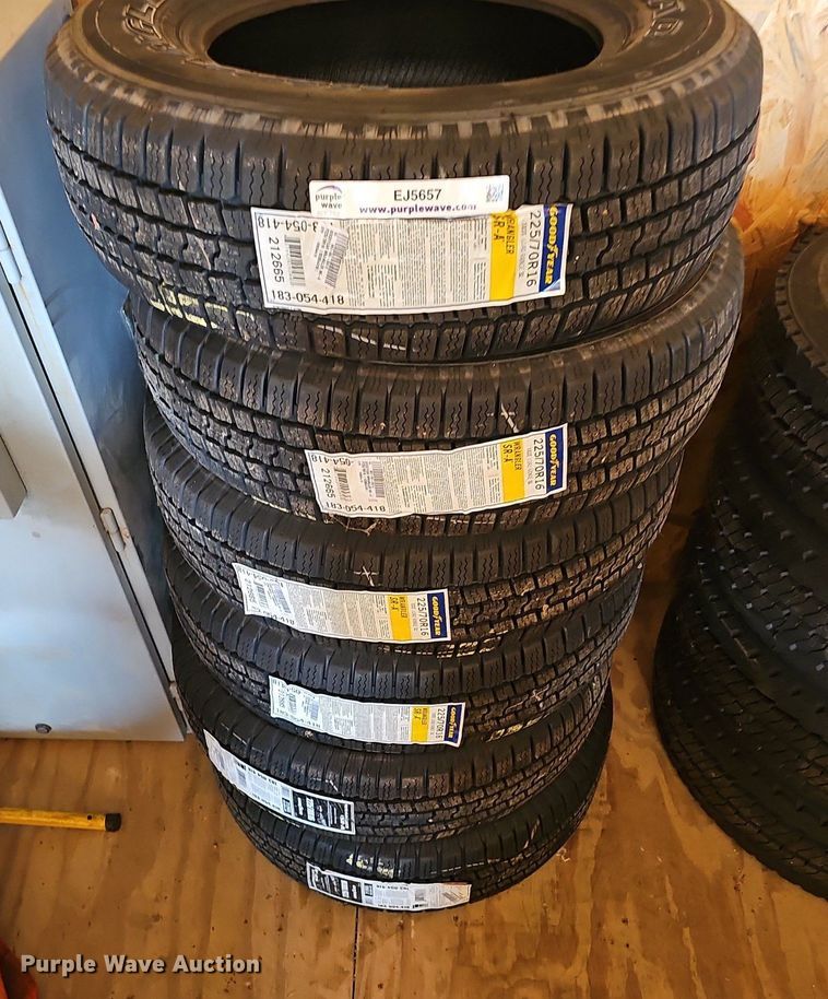 image for item EJ5657 (35) tires 
