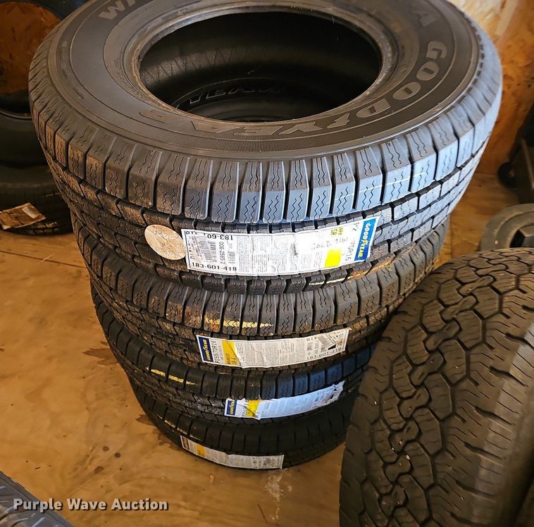 image for item EJ5657 (35) tires 