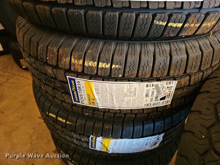 image for item EJ5657 (35) tires 