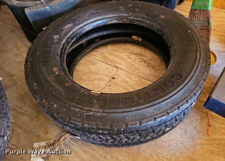 image for item EJ5657 (35) tires 