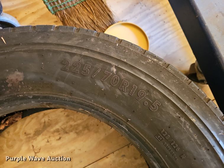 image for item EJ5657 (35) tires 