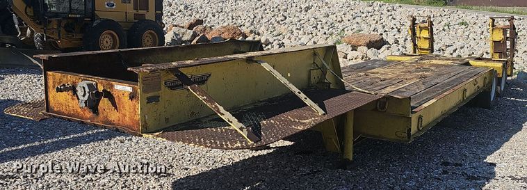 image for item EJ5664 1975 Transport Trailers  CR36XF equipment trailer