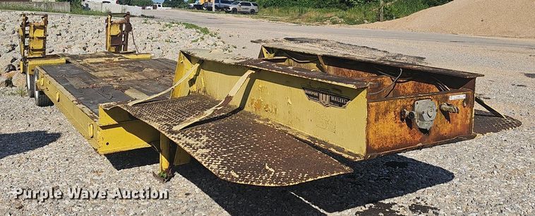 image for item EJ5664 1975 Transport Trailers  CR36XF equipment trailer