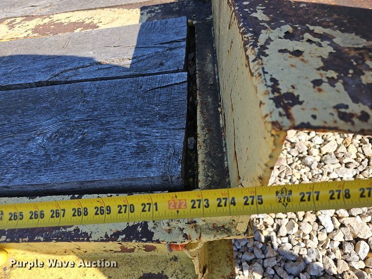 image for item EJ5664 1975 Transport Trailers  CR36XF equipment trailer