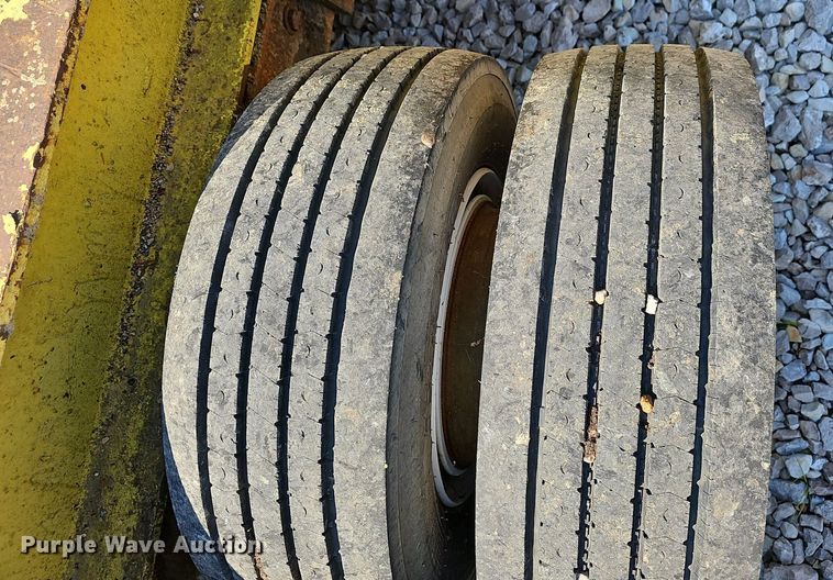 image for item EJ5664 1975 Transport Trailers  CR36XF equipment trailer