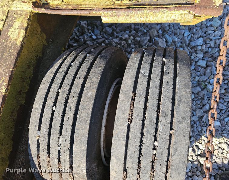 image for item EJ5664 1975 Transport Trailers  CR36XF equipment trailer