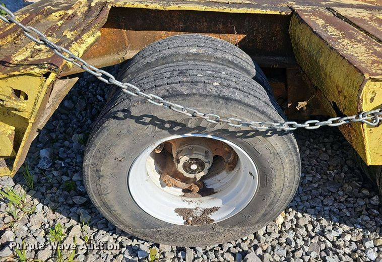 image for item EJ5664 1975 Transport Trailers  CR36XF equipment trailer