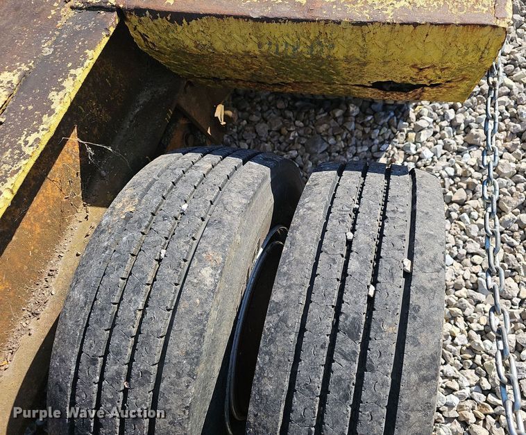 image for item EJ5664 1975 Transport Trailers  CR36XF equipment trailer