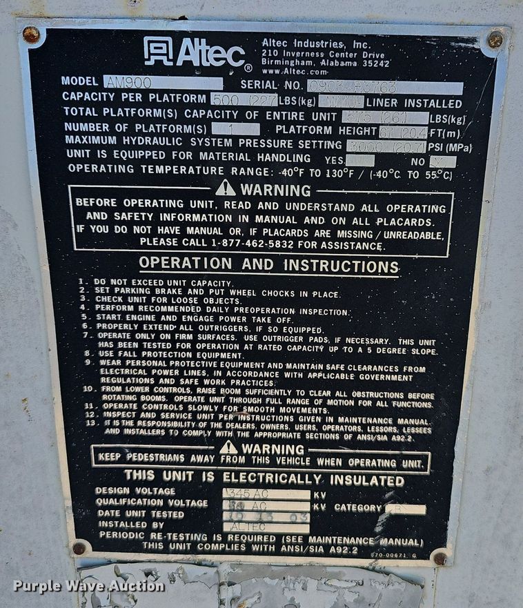 image for item EJ5665 2004 International  4300 bucket truck