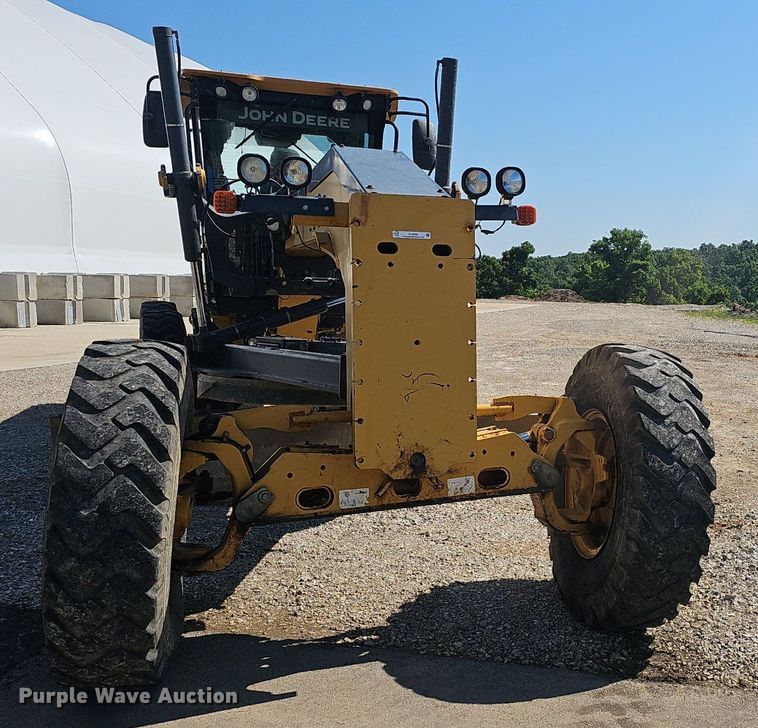 image for item EJ5666 2009 John Deere 770G motor grader