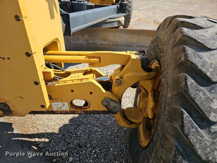 image for item EJ5666 2009 John Deere 770G motor grader