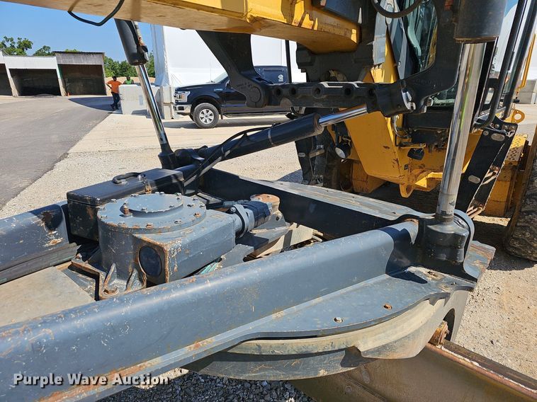 image for item EJ5666 2009 John Deere 770G motor grader