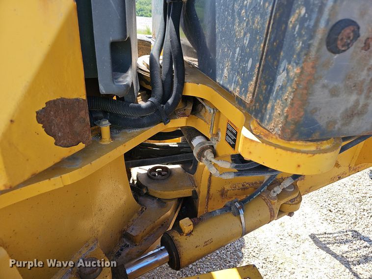 image for item EJ5666 2009 John Deere 770G motor grader