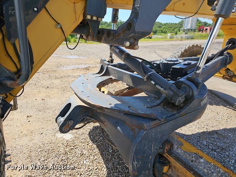 image for item EJ5666 2009 John Deere 770G motor grader