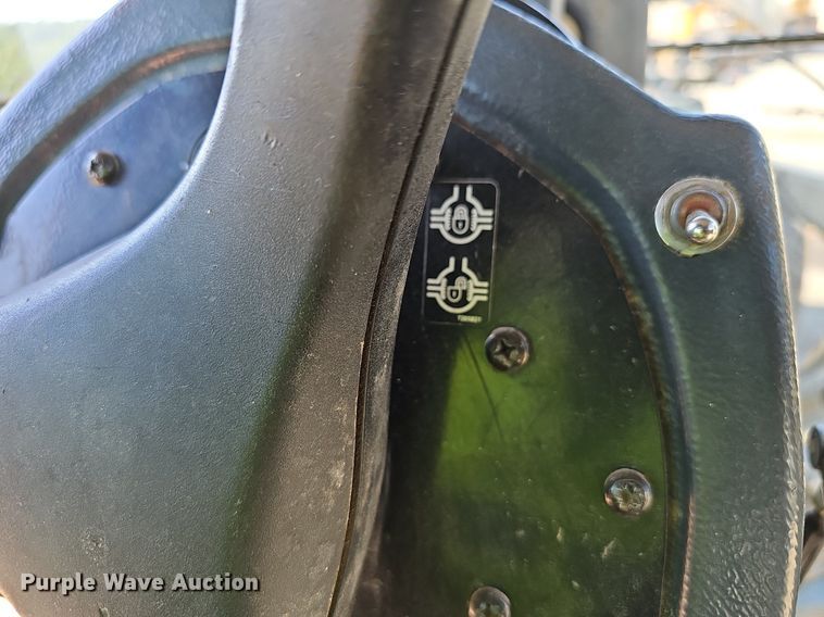 image for item EJ5666 2009 John Deere 770G motor grader