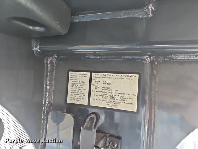 image for item EJ5666 2009 John Deere 770G motor grader