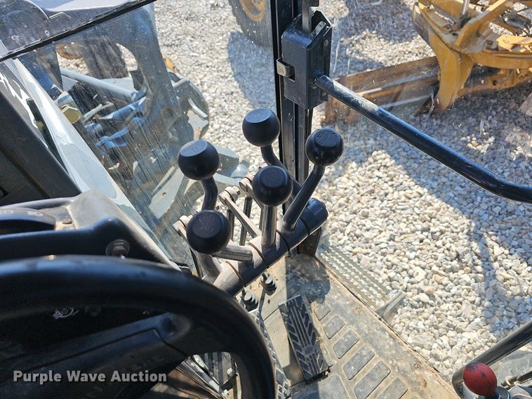 image for item EJ5666 2009 John Deere 770G motor grader