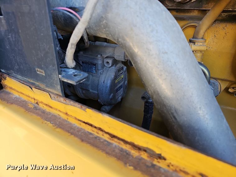 image for item EJ5666 2009 John Deere 770G motor grader