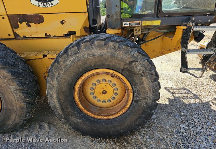 image for item EJ5666 2009 John Deere 770G motor grader