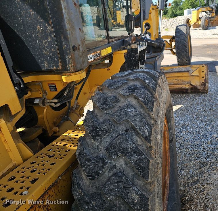 image for item EJ5666 2009 John Deere 770G motor grader