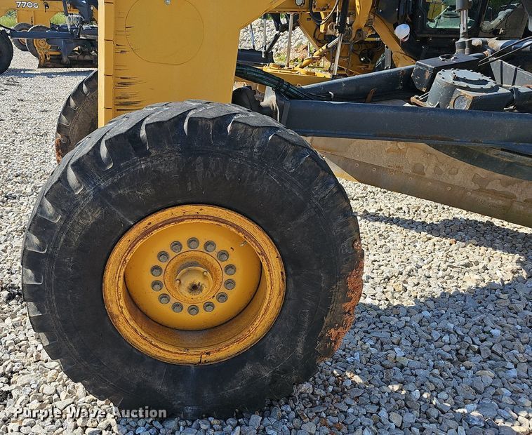 image for item EJ5666 2009 John Deere 770G motor grader