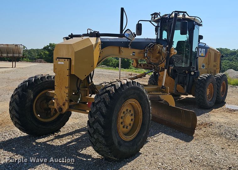 image for item EJ5667 2011 Caterpillar  140M2 motor grader