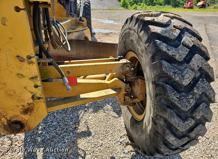 image for item EJ5667 2011 Caterpillar  140M2 motor grader