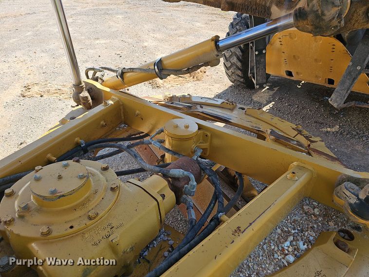 image for item EJ5667 2011 Caterpillar  140M2 motor grader