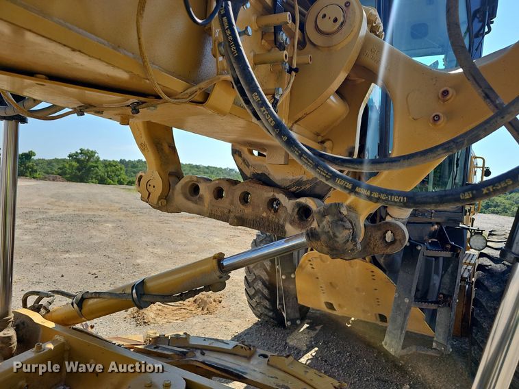 image for item EJ5667 2011 Caterpillar  140M2 motor grader