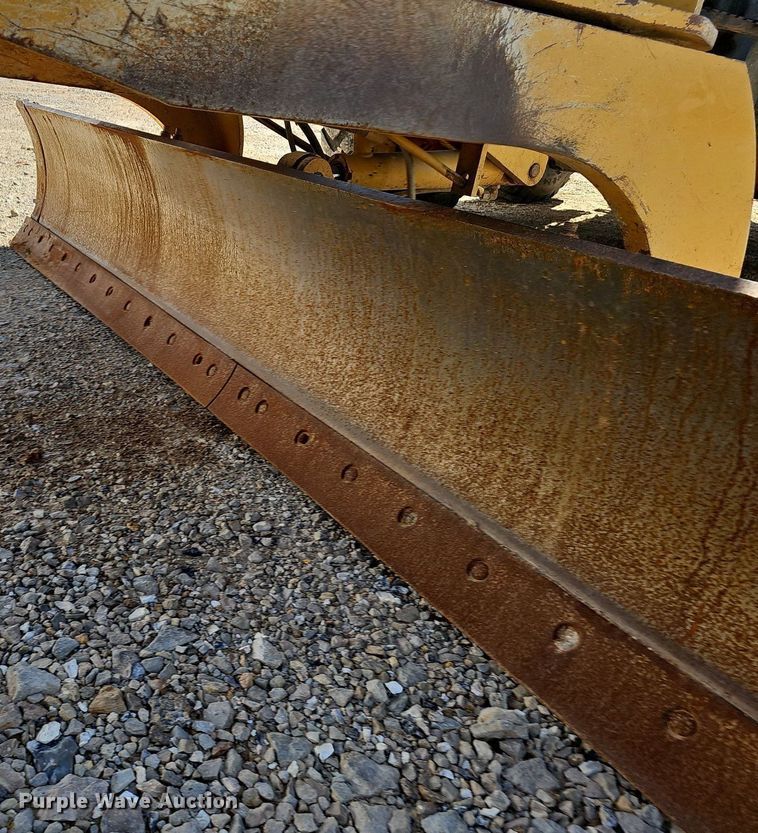 image for item EJ5667 2011 Caterpillar  140M2 motor grader