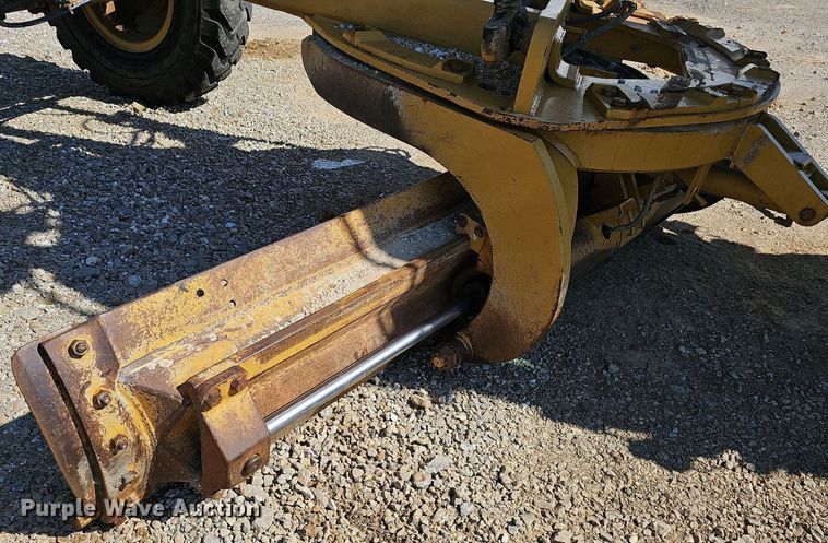 image for item EJ5667 2011 Caterpillar  140M2 motor grader