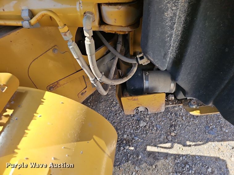 image for item EJ5667 2011 Caterpillar  140M2 motor grader