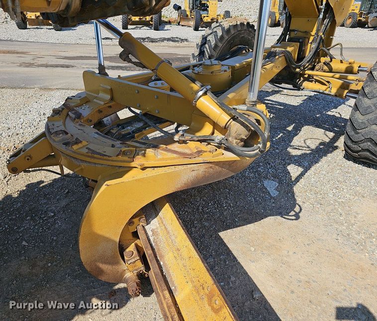 image for item EJ5667 2011 Caterpillar  140M2 motor grader