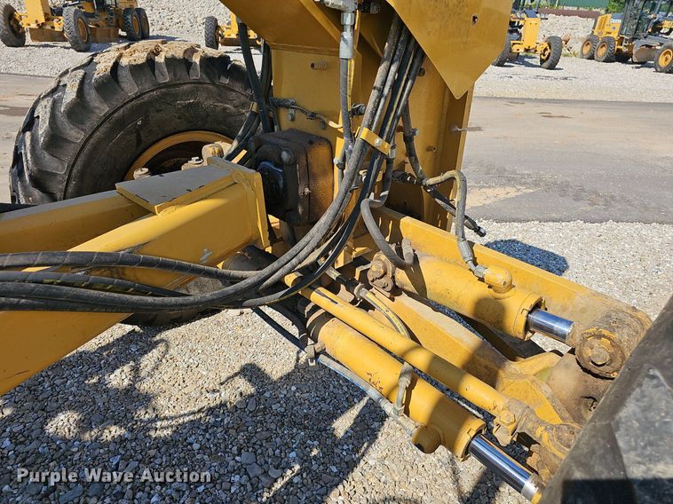 image for item EJ5667 2011 Caterpillar  140M2 motor grader